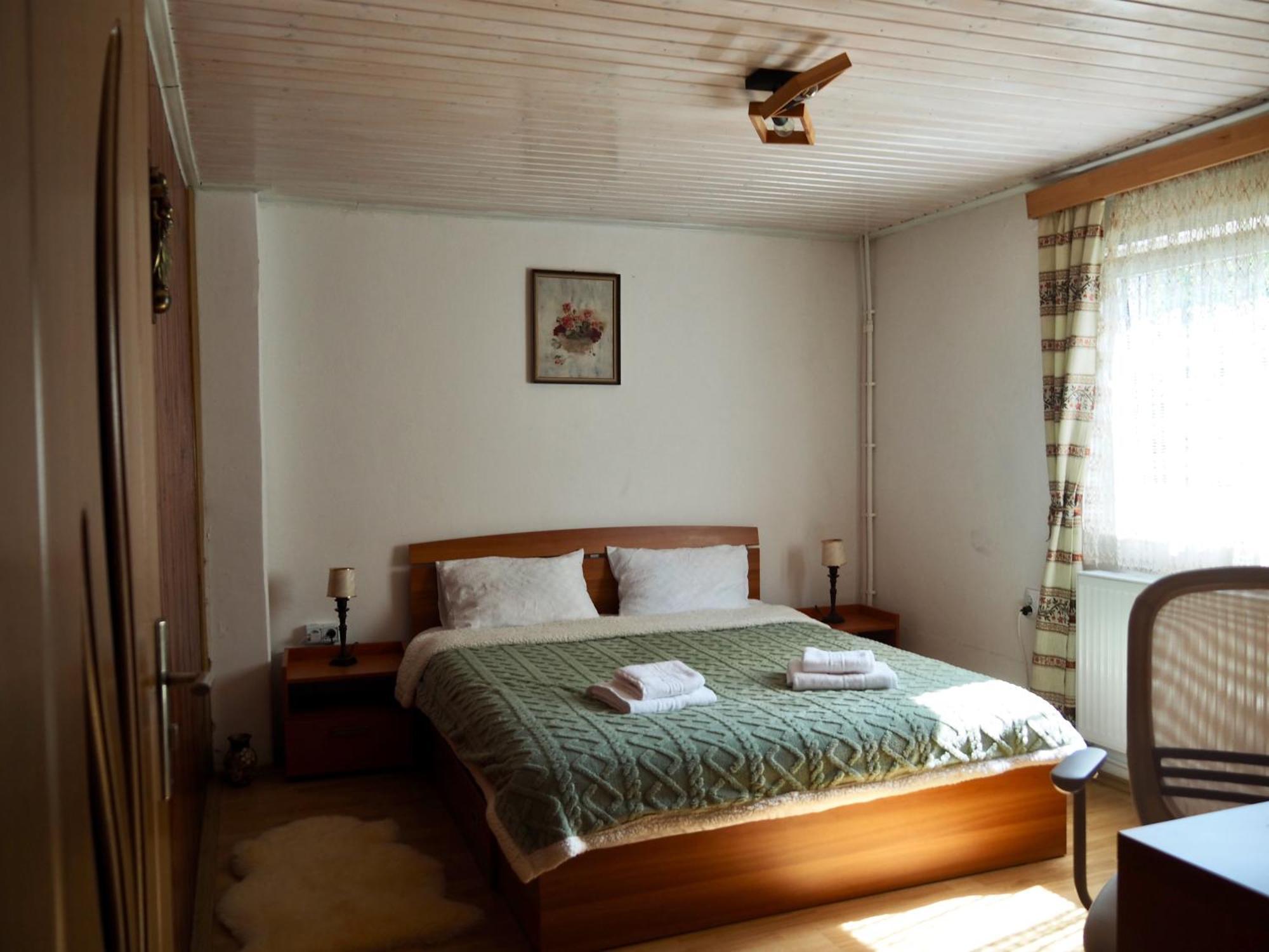 Holiday House Văliug Esterno foto