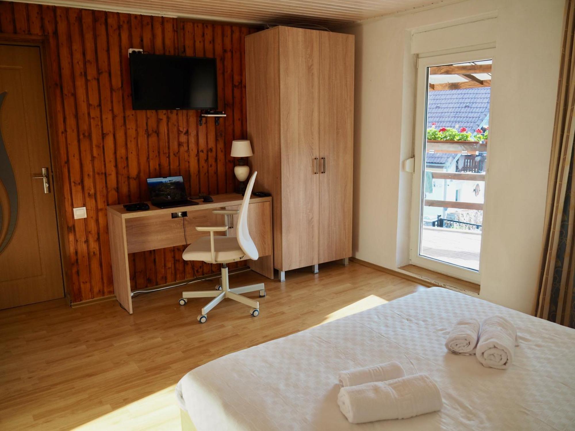 Holiday House Văliug Esterno foto